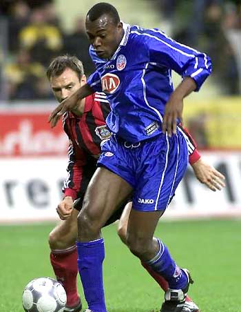 而我只需听 而我只需听